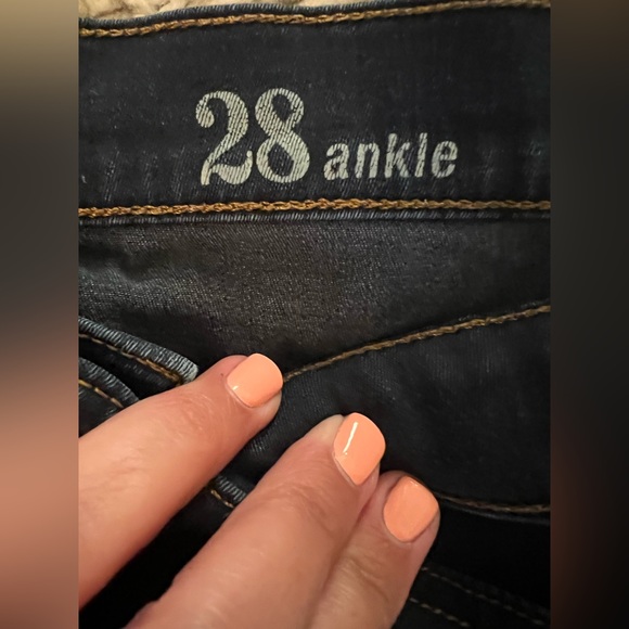 J Crew Dark Wash Toothpick Jeans Size 28 - Picture 7 of 9